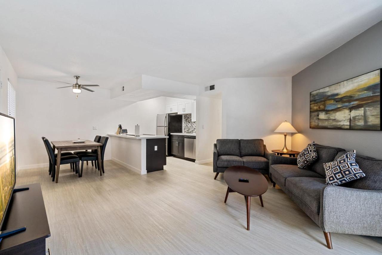 פיניקס Newly Renovated 2Br Apartment W Pool By Stay Gia מראה חיצוני תמונה