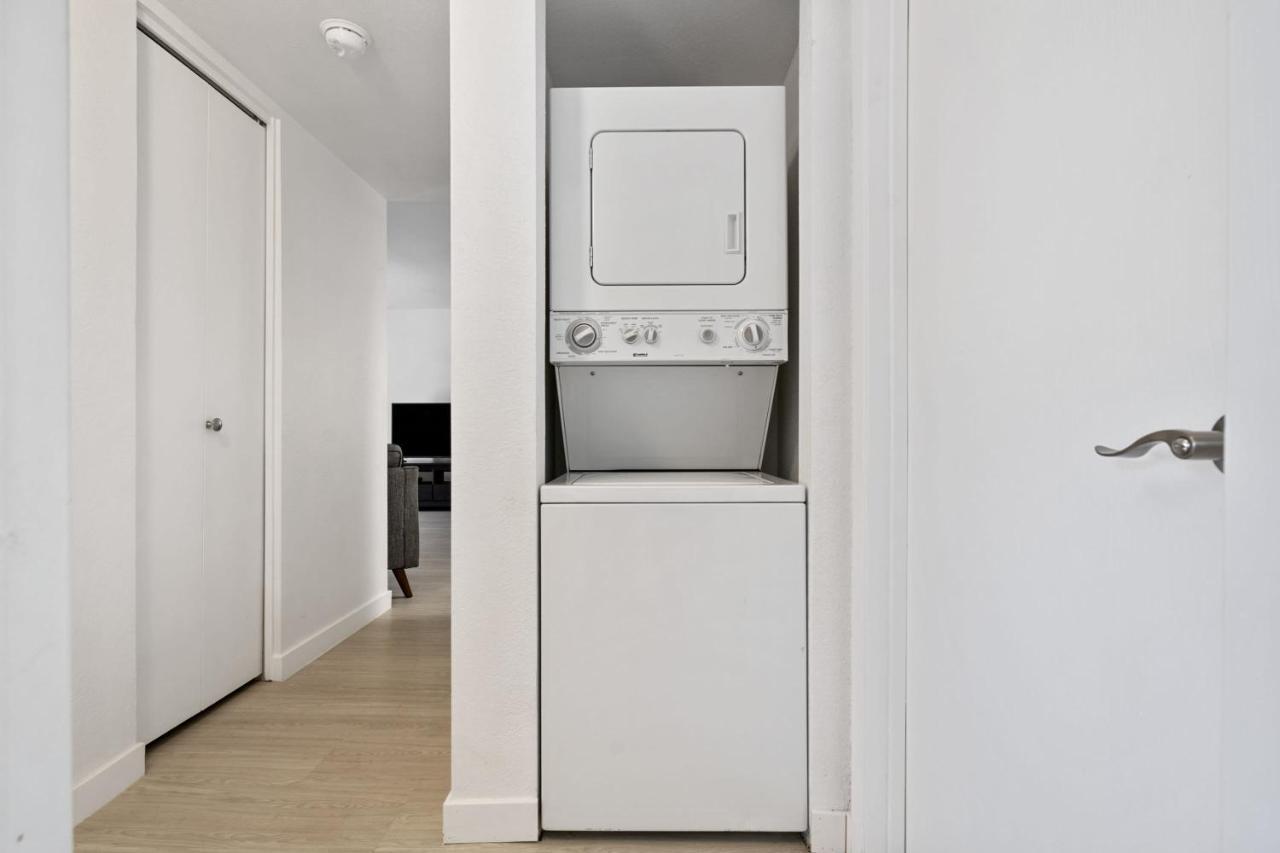 פיניקס Newly Renovated 2Br Apartment W Pool By Stay Gia מראה חיצוני תמונה